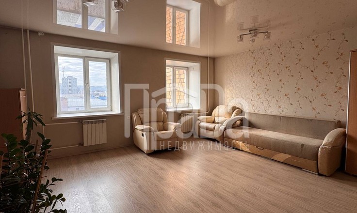 4-комн. на ул. Охраны труда, 3