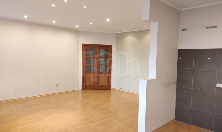 5-комн. на ул. Бебеля, 53а